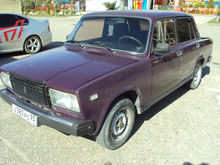 Продаю ваз 2107 2000 год