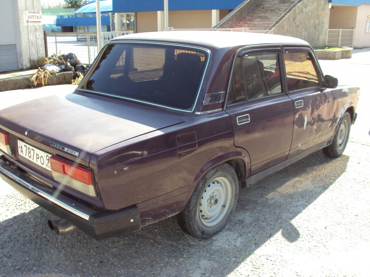 Продаю ваз 2107 2000 год