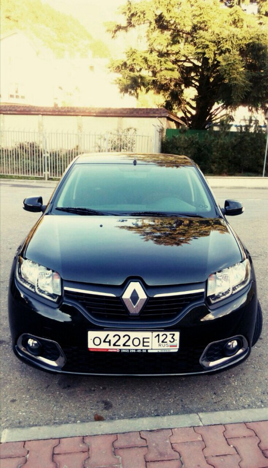 продам Рено Сандеро срочно !