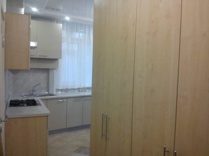 Сдается 1-комнатная квартира в новостройке с евроремонтом на пер