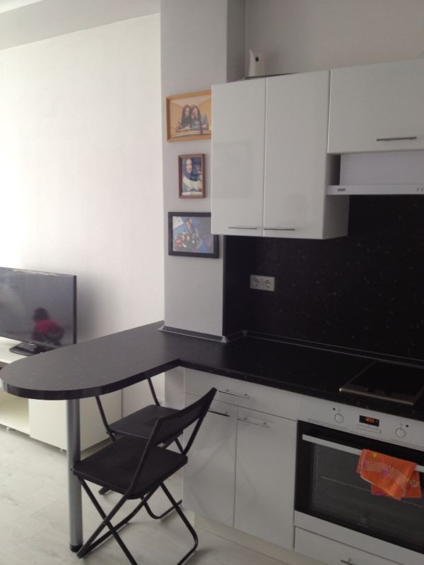 Сдается студия в новом клубном доме, завокзальный м/н, Альпийска