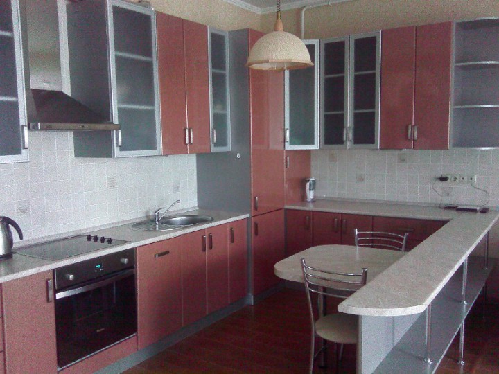 Сдается студия в ЖК бизнес класса "Первомайский-1", центр, Перво