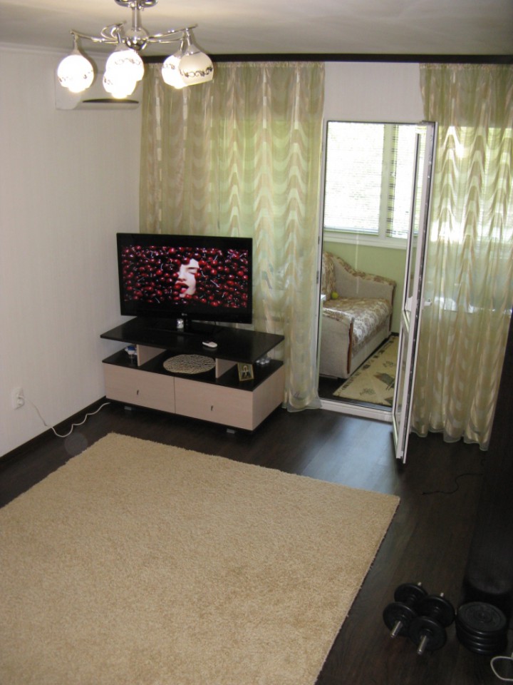 Продам 1-к квартиру. Центр Адлера.