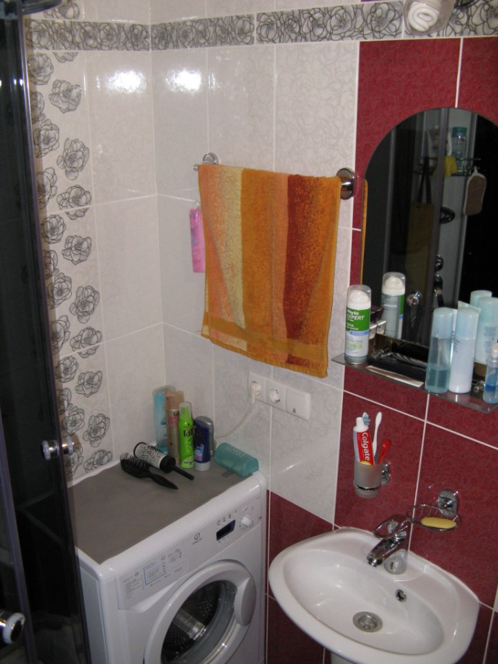 Продам 1-к квартиру. Центр Адлера.