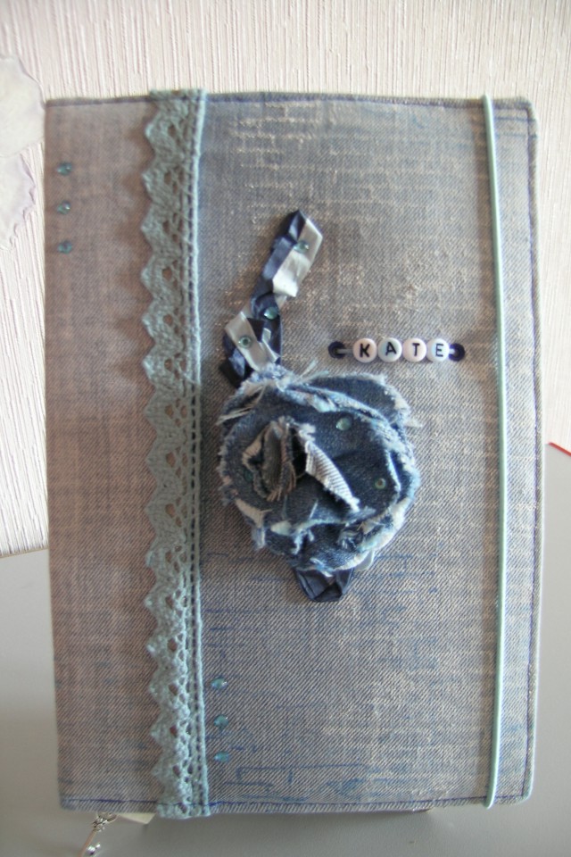 Открытки, приглашения, конверты для денежных подарков, блокноты 