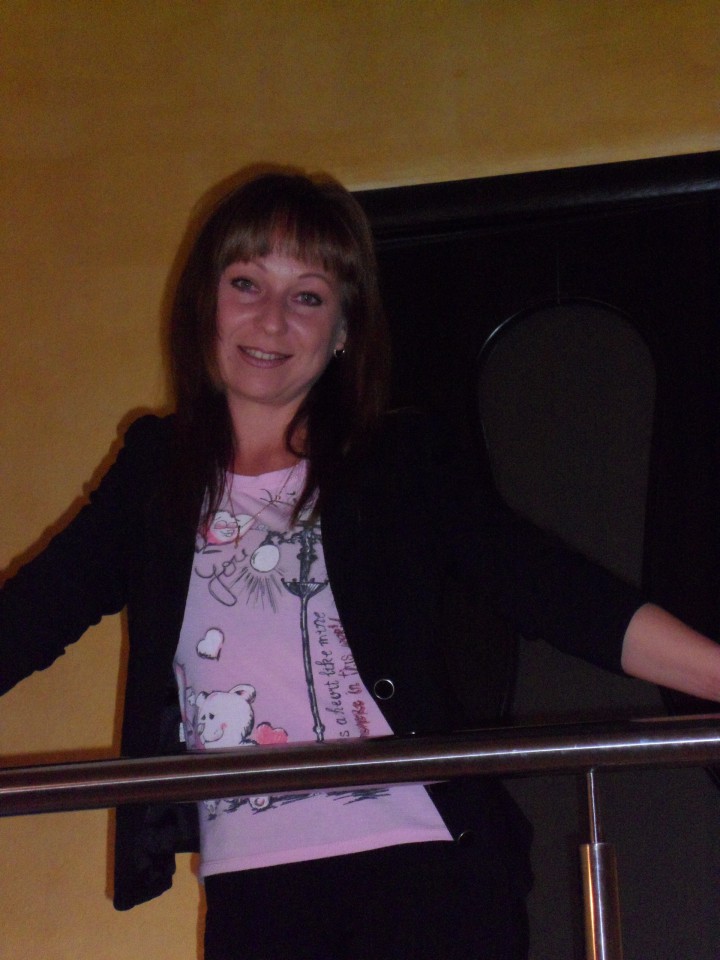 Ищу работу продавцом,или продавец консультант,с ежедневной оплат