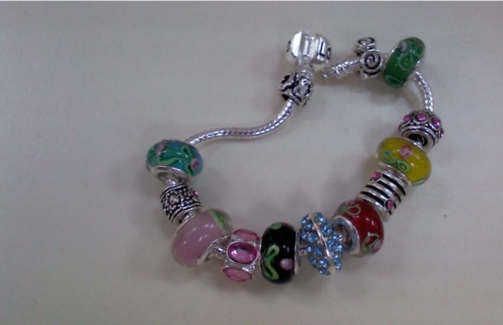 Браслетик PANDORA с шармами