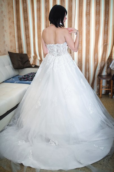 Продаю новое сваебное платье