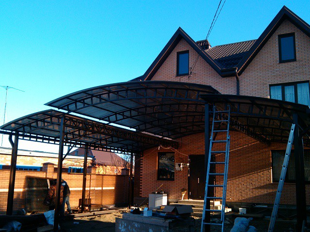 Навесы из поликарбоната в Краснодаре.