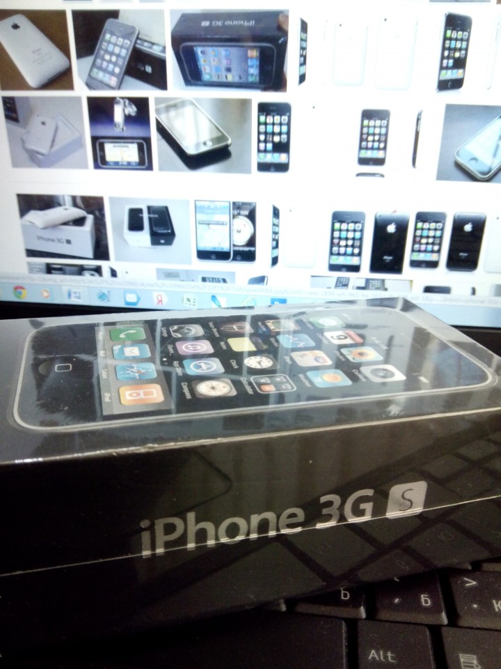 Кому 3Gs Осталось всего 2 штуки