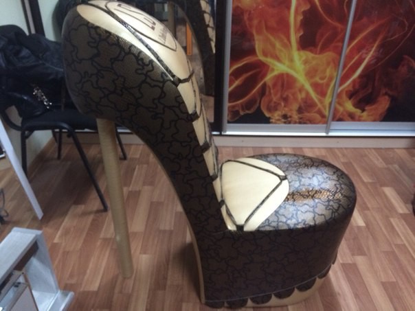 Кресло-туфелька