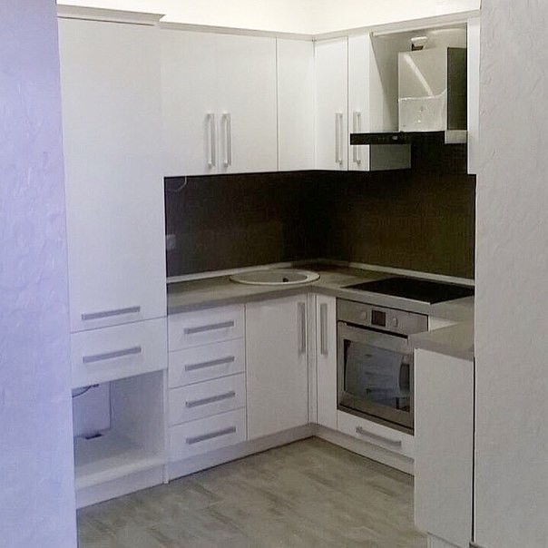 Кухни в наличии и под заказ