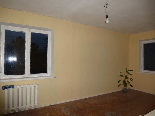 Продаю трехкомнатную на ул.Крымской