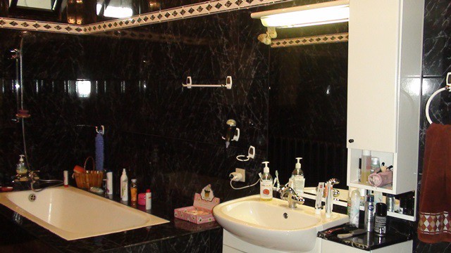 Продам дом 500 м2 на учстке 7 соток в Сочи