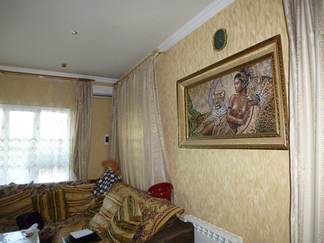 Продам дом 350 м2 на участке 10 соток в Адлере