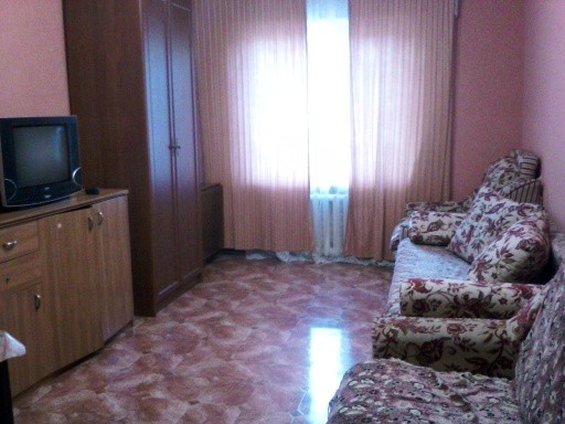 Сдаётся 2-х комнатная квартира в Адлере (начало Чайсовхоза). Дли