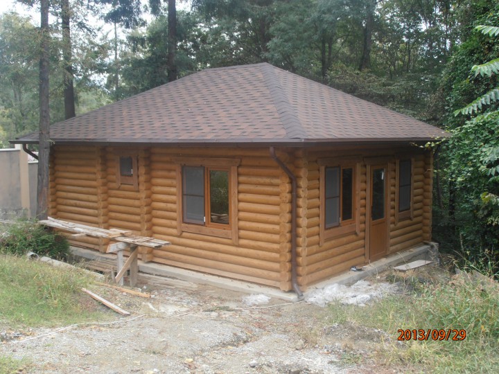 Дом, баня , беседка из оцилиндрованного бревна(строительство)