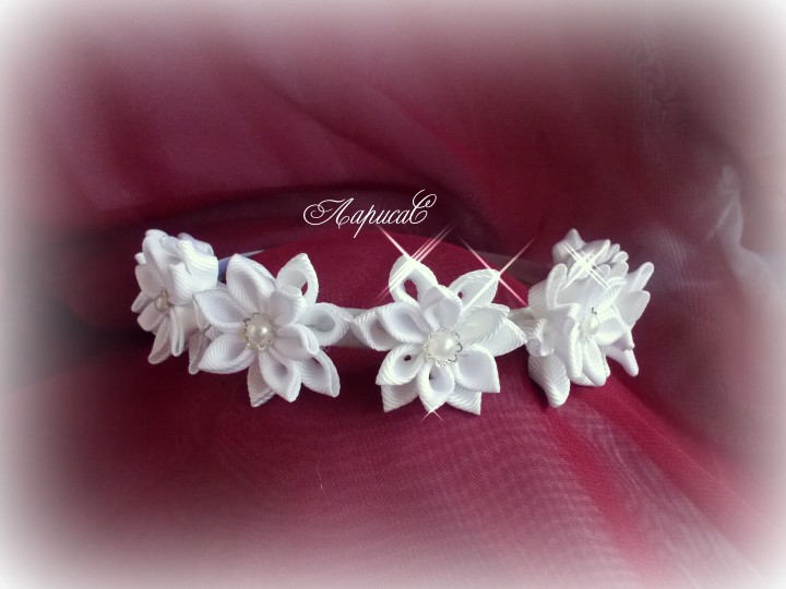 Украшения ручной работы для юных красавиц.