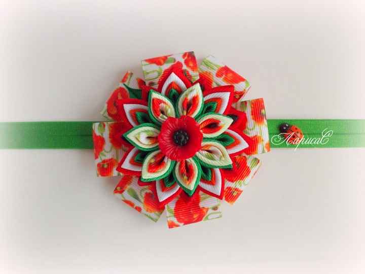 Украшения ручной работы для юных красавиц.