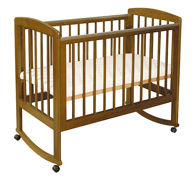 Нужна детская кроватка.