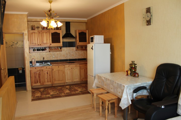 Продаю жилой гараж в Кудепсте на ул.Искра в районе тех.осмотра.