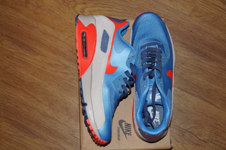 продам кроссовки Nike Air Max