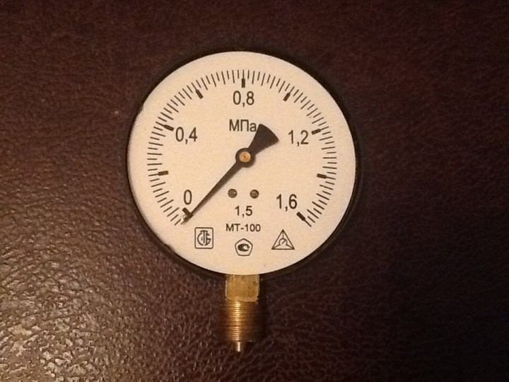 Продам манометр 1,5 МТ-100 