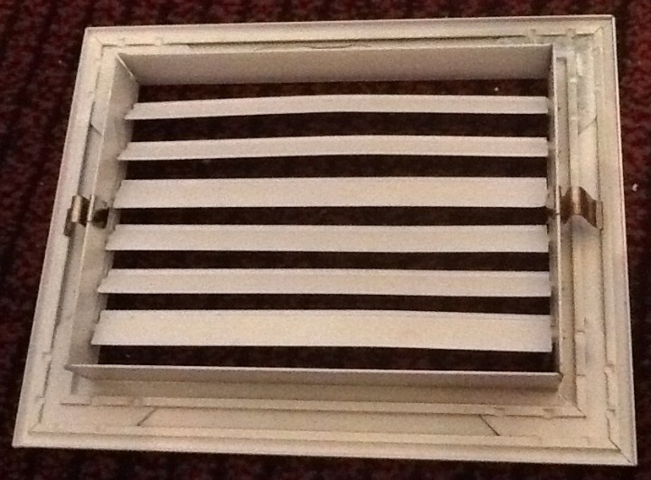 Продам решетки вентиляционные размер 150х200 металлические