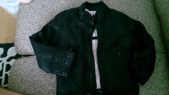 кожаная. новая куртка 2000 