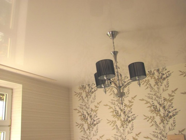 Натяжные потолки