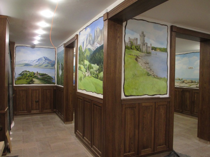 Художник-живописец,художник-декоратор,скульптор