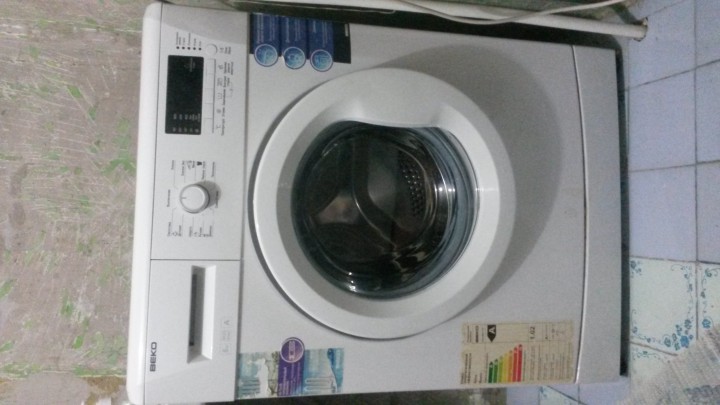 Продам стиральную машину 