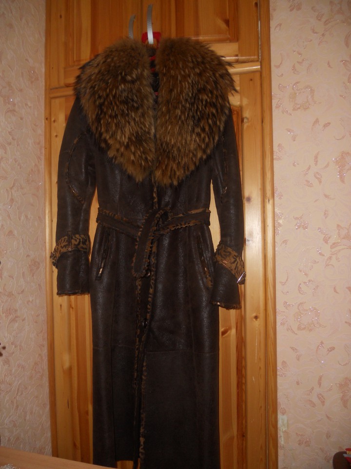 Удлиненная дубленка/мех енот