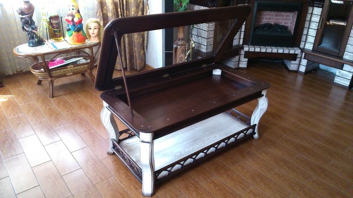 Продам журнальный столик