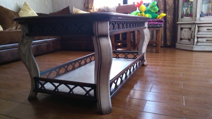 Продам журнальный столик