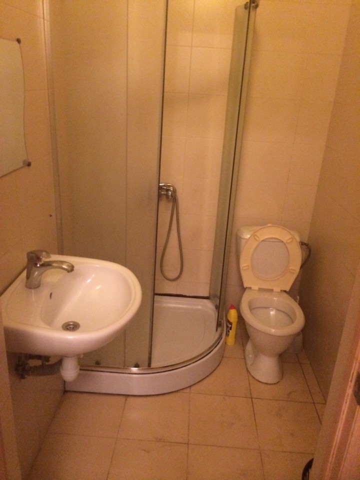 Сдам комнату в част. Гостинице 15.000 с удобствами. Ул. Калужска