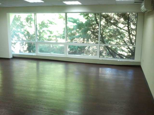 В Центре города, напротив администрации офисные помещения