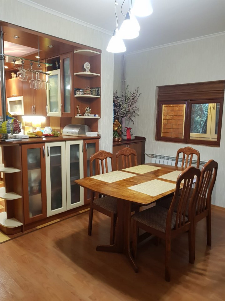 Продам свой Таунхас 233кв.м Макаренко 12/2