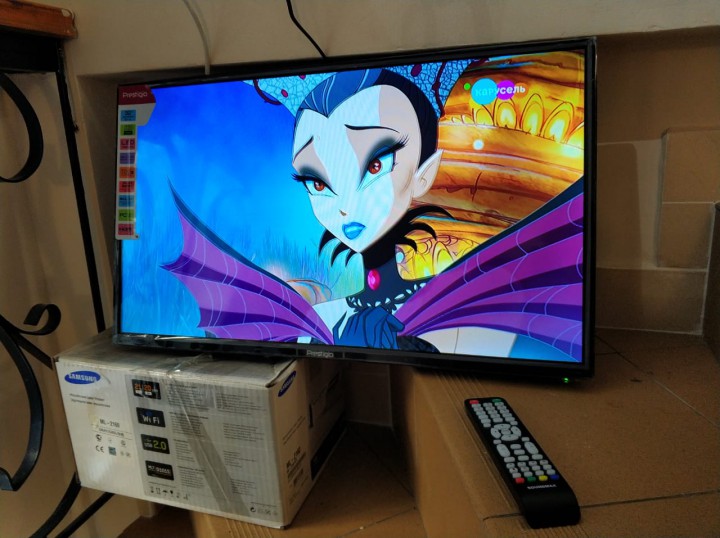 Продам новый  смарт телевизор Telefunken 50см