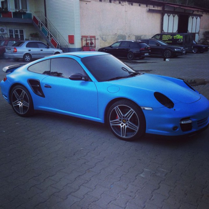 Покраска автомобилей жидкой резиной.