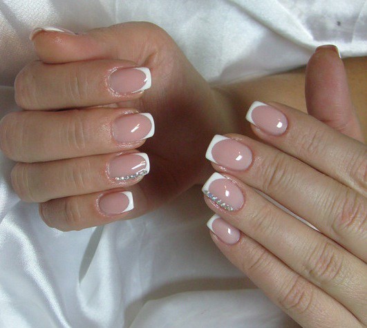 Услуги ногтевого сервиса.