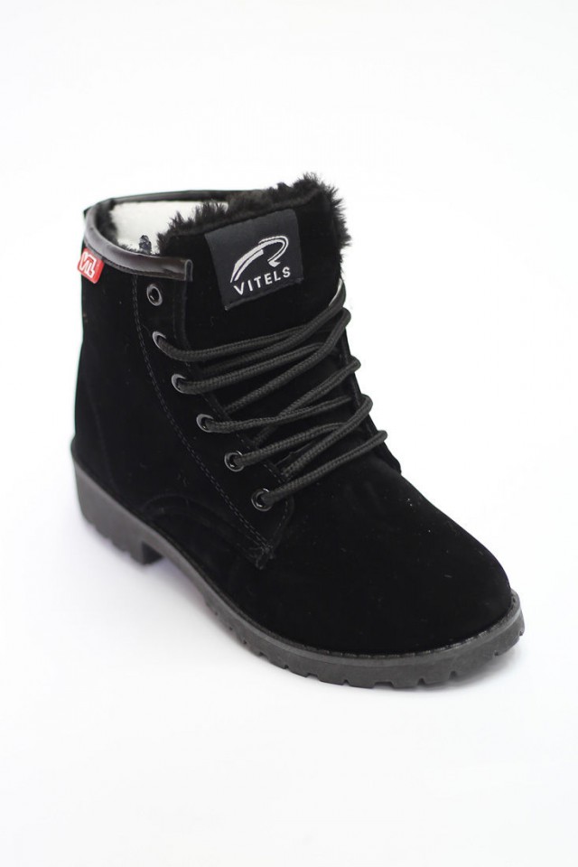 Новые ботинки.