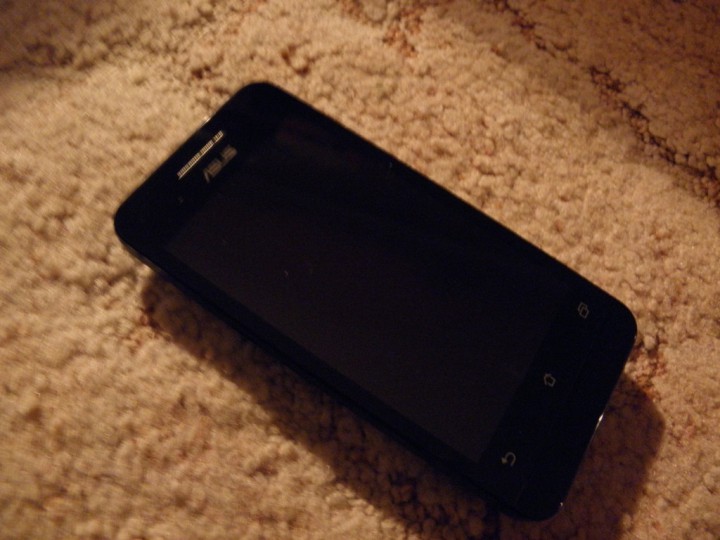 Продаю новый ASUS Zenfon 4  А400CG  8Gb Black