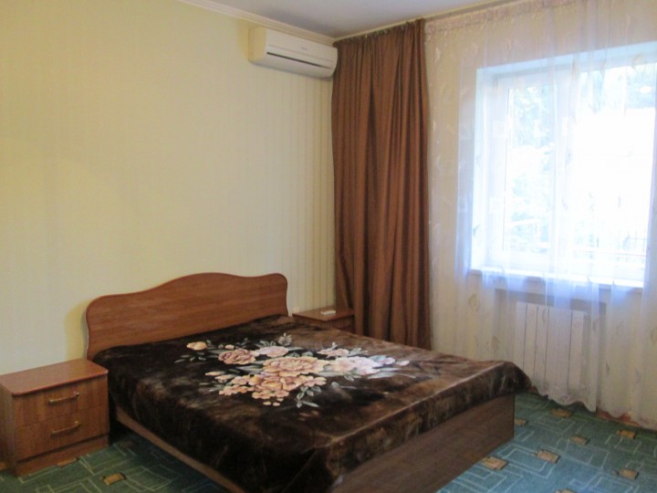 Сдам 2 комнатную квартиру в  завокзальном районе  ул Дагомысская