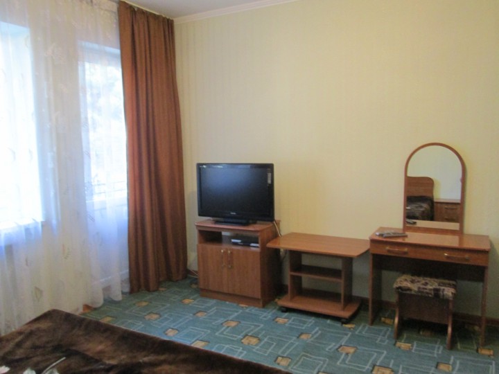 Сдам 2 комнатную квартиру в  завокзальном районе  ул Дагомысская