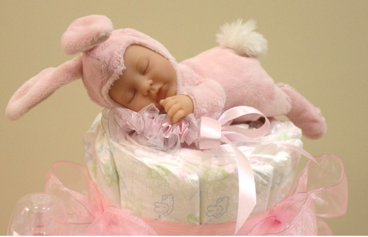 Торты из подгузников. Подарки для малышей (в наличии и под заказ