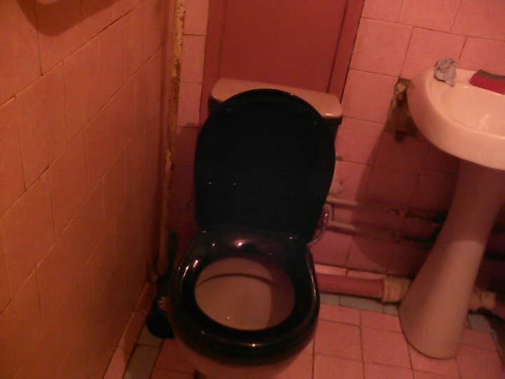 Хозяин сдает квартиру