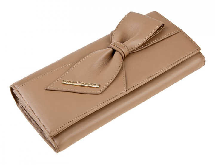 Потерялся женский бумажник  в ГМ "Карусель"!