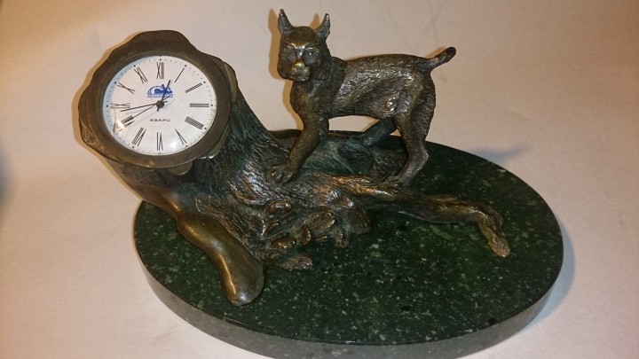 Часы настольные 