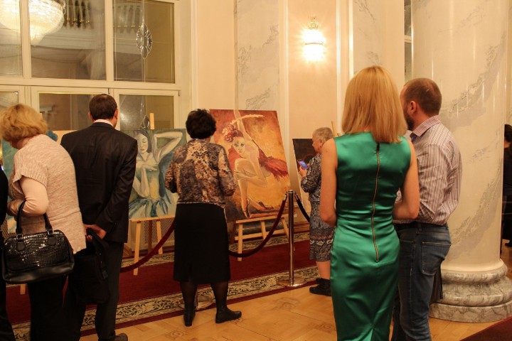 Выставка Натан в Самарском театре оперы и балета